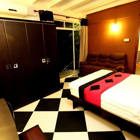 Oak Residencies Villa Кирибатгода Стая снимка