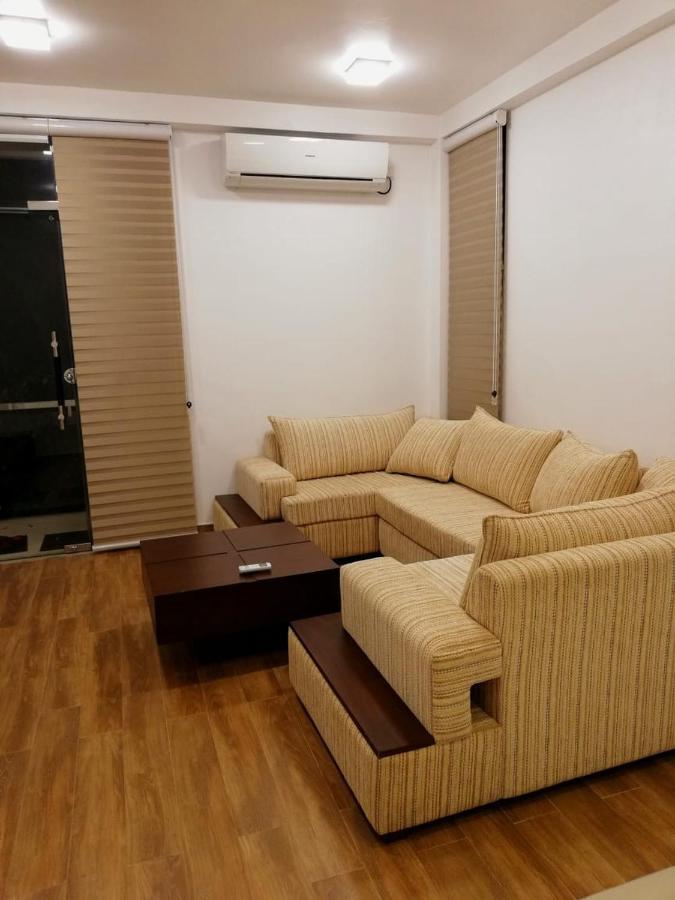 Oak Residencies Villa Кирибатгода Екстериор снимка