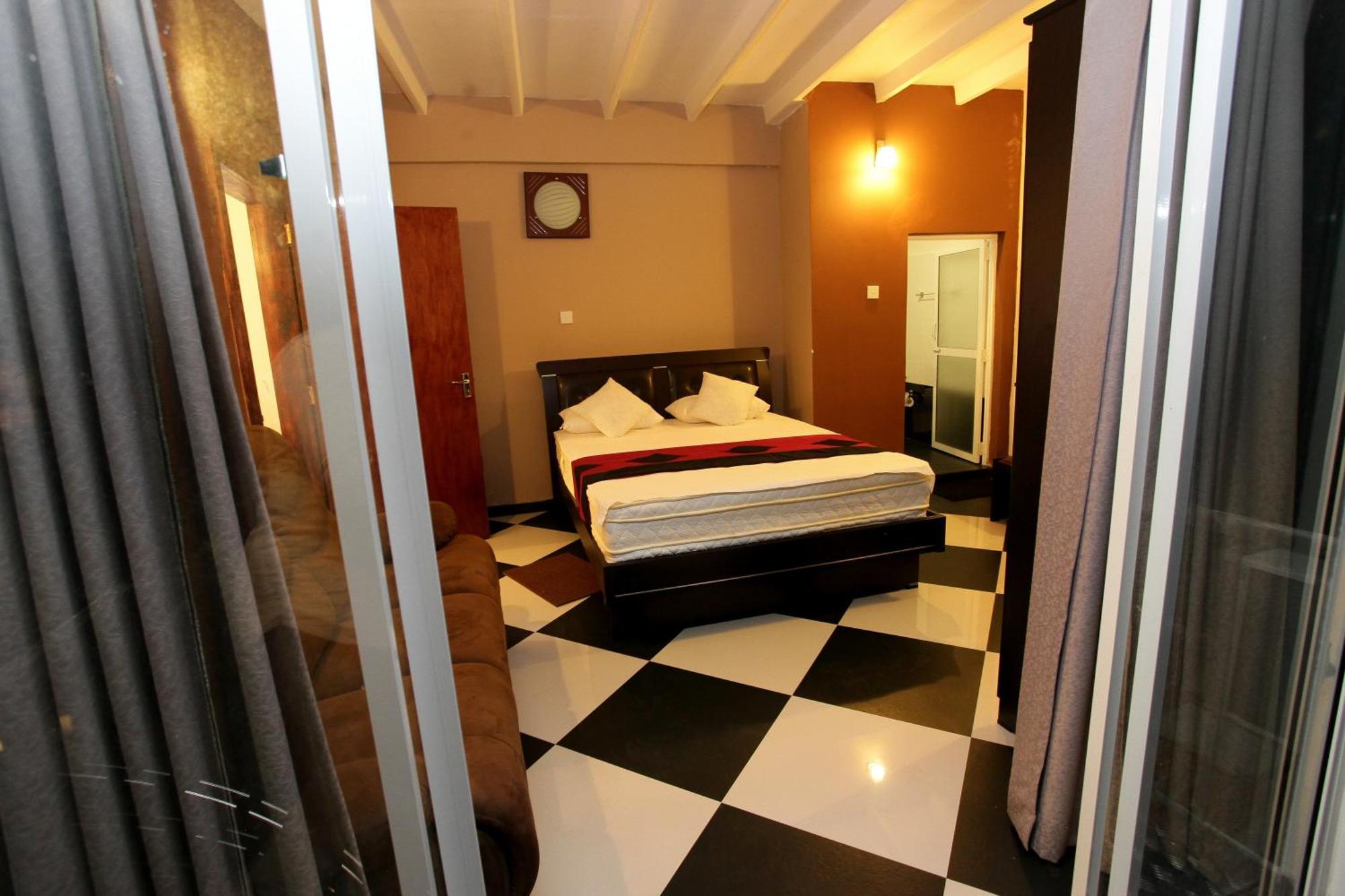 Oak Residencies Villa Кирибатгода Стая снимка
