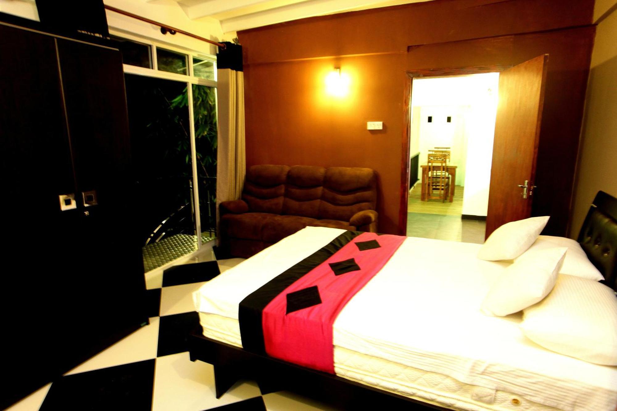 Oak Residencies Villa Кирибатгода Стая снимка