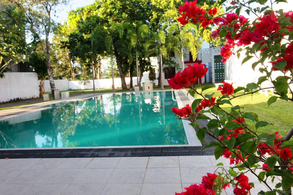 Oak Residencies Villa Кирибатгода Екстериор снимка