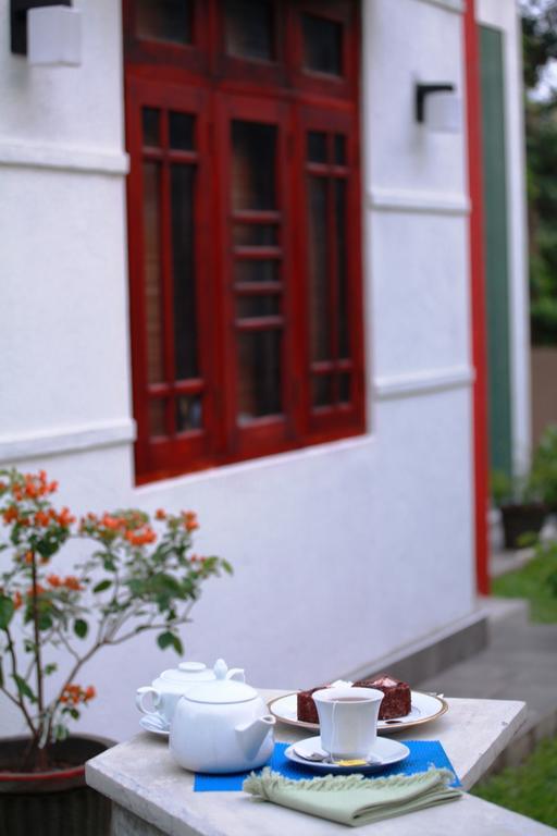 Oak Residencies Villa Кирибатгода Екстериор снимка