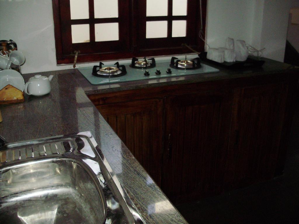 Oak Residencies Villa Кирибатгода Стая снимка