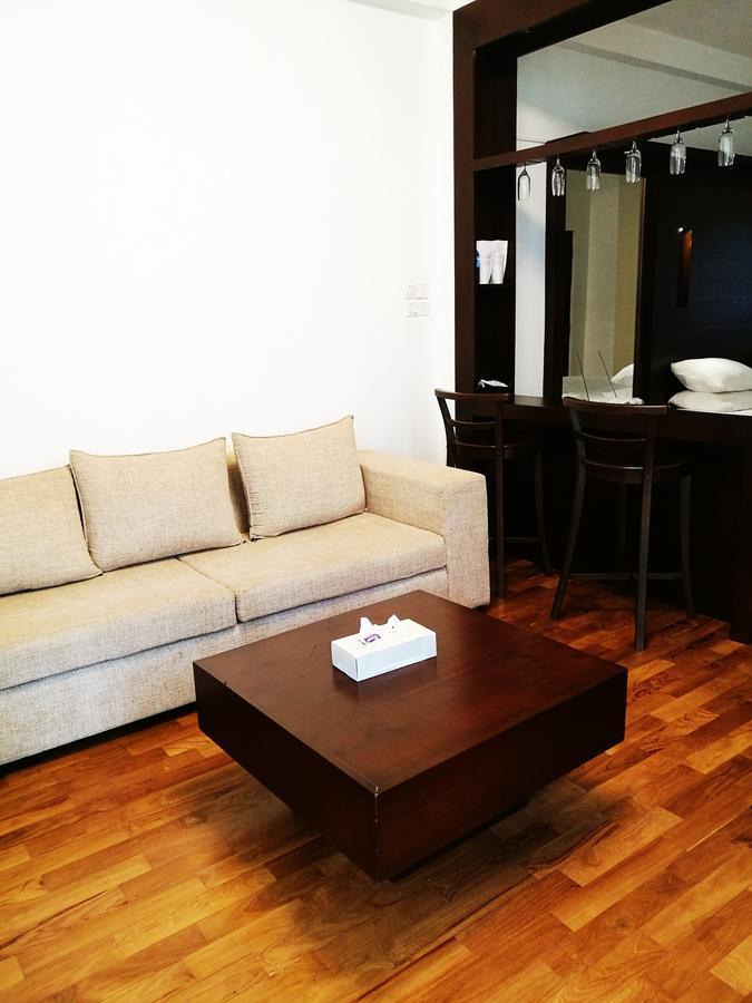 Oak Residencies Villa Кирибатгода Екстериор снимка