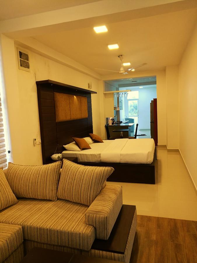 Oak Residencies Villa Кирибатгода Екстериор снимка