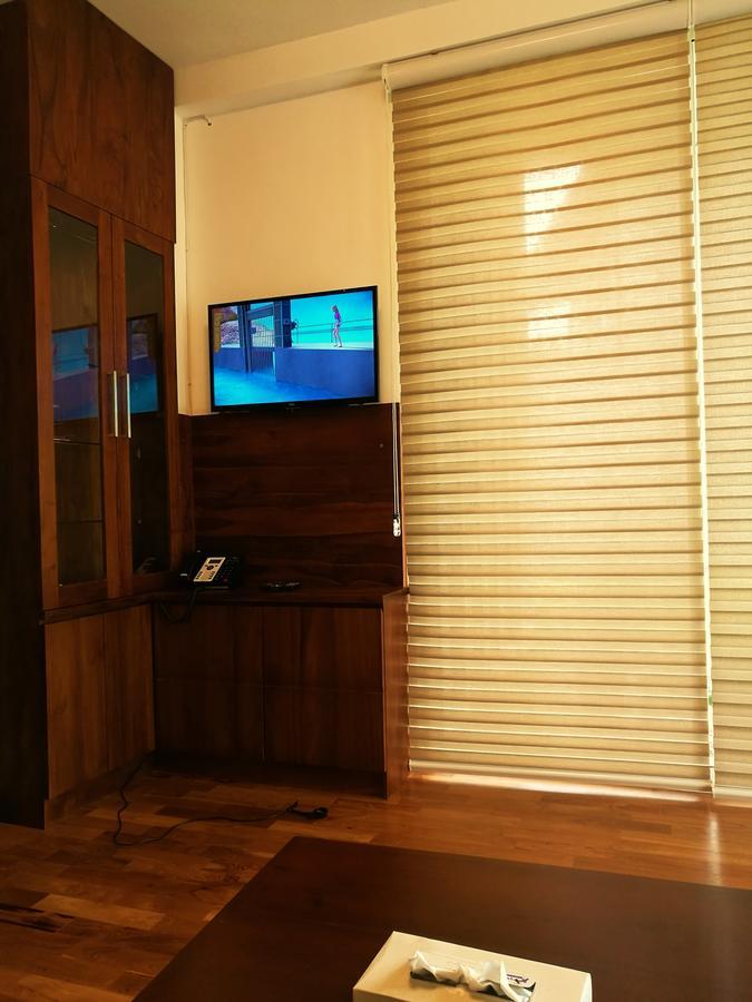 Oak Residencies Villa Кирибатгода Екстериор снимка