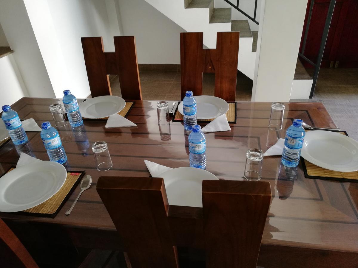 Oak Residencies Villa Кирибатгода Екстериор снимка