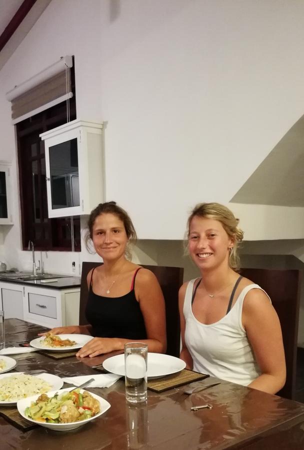 Oak Residencies Villa Кирибатгода Екстериор снимка